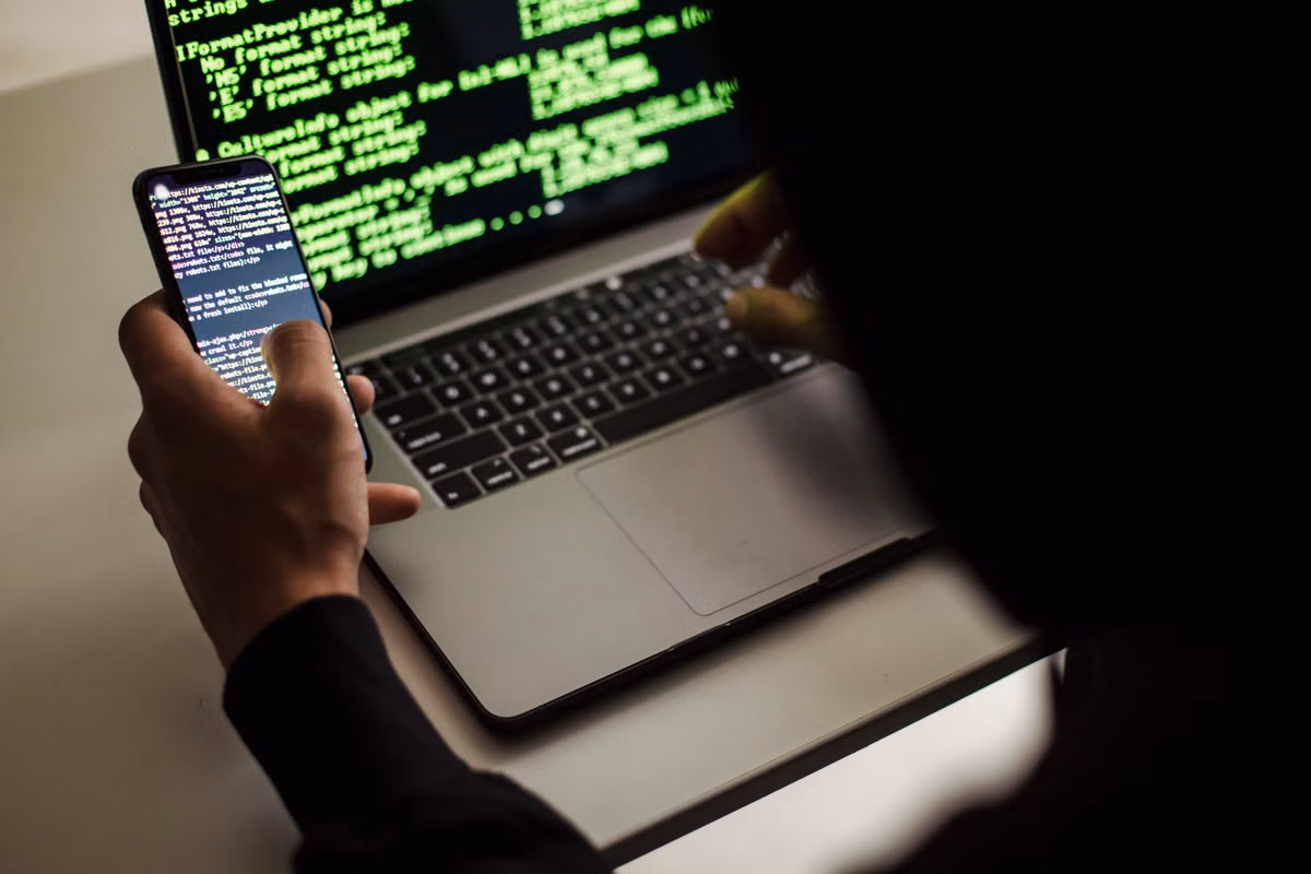 Xcode 27 Device Hub 远程 Mac：真机测试还是只做模拟器